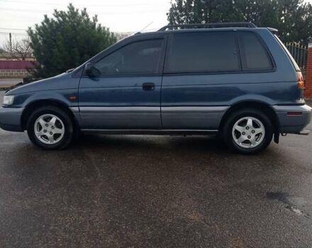 Синій Міцубісі Спейс Раннер, об'ємом двигуна 1.8 л та пробігом 390 тис. км за 2700 $, фото 1 на Automoto.ua