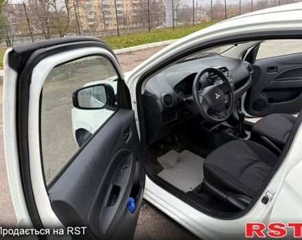 Білий Міцубісі Спейс Стар, об'ємом двигуна 1 л та пробігом 72 тис. км за 5600 $, фото 2 на Automoto.ua