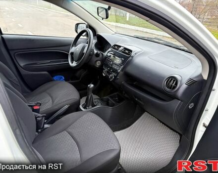 Білий Міцубісі Спейс Стар, об'ємом двигуна 1 л та пробігом 72 тис. км за 5600 $, фото 5 на Automoto.ua