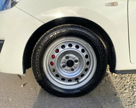 Белый Мицубиси Спейс Стар, объемом двигателя 1 л и пробегом 147 тыс. км за 6950 $, фото 12 на Automoto.ua