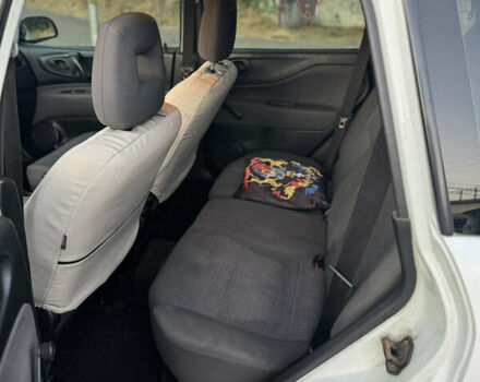 Белый Мицубиси Спейс Стар, объемом двигателя 1.6 л и пробегом 319 тыс. км за 2950 $, фото 30 на Automoto.ua