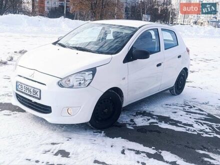 Белый Мицубиси Спейс Стар, объемом двигателя 1 л и пробегом 113 тыс. км за 3600 $, фото 1 на Automoto.ua