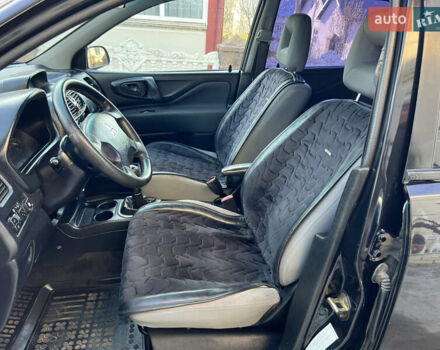 Чорний Міцубісі Спейс Стар, об'ємом двигуна 1.6 л та пробігом 300 тис. км за 2750 $, фото 27 на Automoto.ua