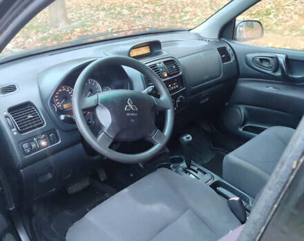Черный Мицубиси Спейс Стар, объемом двигателя 1.9 л и пробегом 401 тыс. км за 3200 $, фото 3 на Automoto.ua