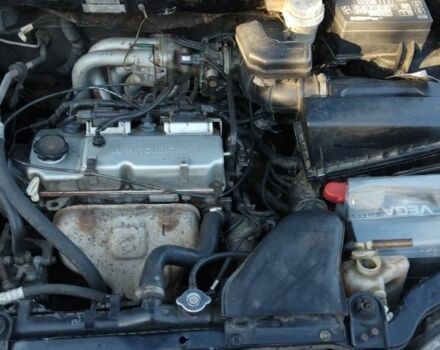 Черный Мицубиси Спейс Стар, объемом двигателя 1.6 л и пробегом 360 тыс. км за 2800 $, фото 12 на Automoto.ua