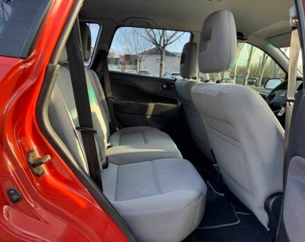 Мицубиси Спейс Стар 2002 в Днепре (Днепропетровске) на Automoto.ua Красный Мицубиси Спейс Стар, объемом двигателя 1.6 л и пробегом 177 тыс. км за 5200 $, фото 9 на Automoto.ua