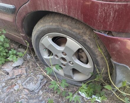 Красный Мицубиси Спейс Стар, объемом двигателя 1.6 л и пробегом 300 тыс. км за 1000 $, фото 8 на Automoto.ua