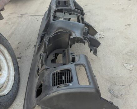 Красный Мицубиси Спейс Стар, объемом двигателя 1.6 л и пробегом 300 тыс. км за 1000 $, фото 1 на Automoto.ua