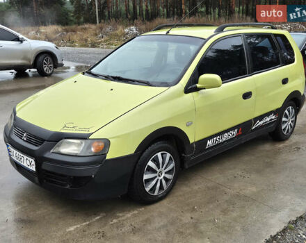 Жовтий Міцубісі Спейс Стар, об'ємом двигуна 1.58 л та пробігом 245 тис. км за 2250 $, фото 1 на Automoto.ua