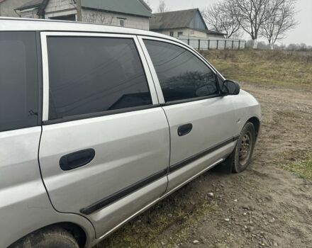 Серый Мицубиси Спейс Стар, объемом двигателя 1.6 л и пробегом 3 тыс. км за 3500 $, фото 4 на Automoto.ua