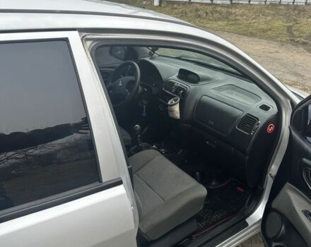 Серый Мицубиси Спейс Стар, объемом двигателя 1.6 л и пробегом 3 тыс. км за 3500 $, фото 9 на Automoto.ua