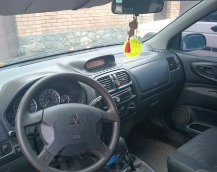Серый Мицубиси Спейс Стар, объемом двигателя 1.6 л и пробегом 390 тыс. км за 1700 $, фото 5 на Automoto.ua