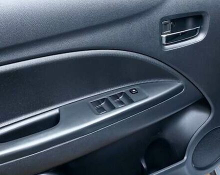 Серый Мицубиси Спейс Стар, объемом двигателя 1.19 л и пробегом 198 тыс. км за 6000 $, фото 9 на Automoto.ua