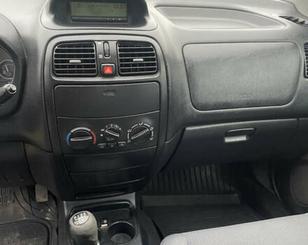 Сірий Міцубісі Спейс Стар, об'ємом двигуна 1.58 л та пробігом 295 тис. км за 2750 $, фото 13 на Automoto.ua