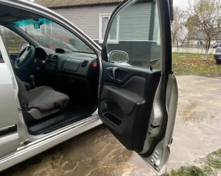 Сірий Міцубісі Спейс Стар, об'ємом двигуна 1.58 л та пробігом 300 тис. км за 2450 $, фото 8 на Automoto.ua