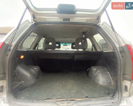 Сірий Міцубісі Спейс Стар, об'ємом двигуна 1.58 л та пробігом 300 тис. км за 2450 $, фото 5 на Automoto.ua