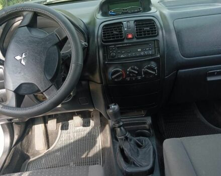 Серый Мицубиси Спейс Стар, объемом двигателя 1.6 л и пробегом 2 тыс. км за 4000 $, фото 6 на Automoto.ua