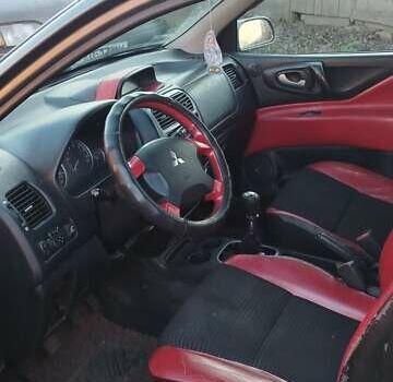 Сірий Міцубісі Спейс Стар, об'ємом двигуна 1.6 л та пробігом 34 тис. км за 3200 $, фото 5 на Automoto.ua