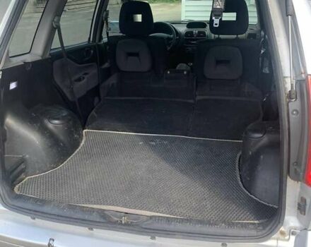 Серый Мицубиси Спейс Стар, объемом двигателя 1.58 л и пробегом 265 тыс. км за 3700 $, фото 11 на Automoto.ua