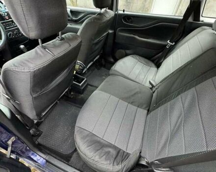 Синий Мицубиси Спейс Стар, объемом двигателя 1.58 л и пробегом 381 тыс. км за 2600 $, фото 6 на Automoto.ua