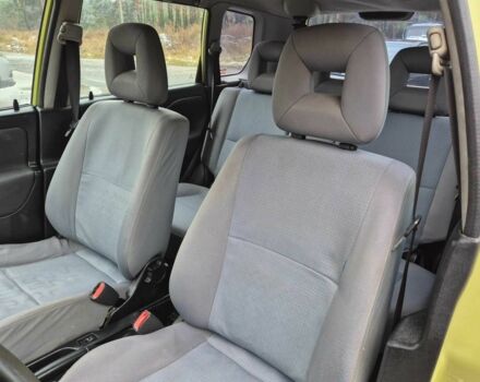 Зеленый Мицубиси Спейс Стар, объемом двигателя 1.6 л и пробегом 200 тыс. км за 2250 $, фото 7 на Automoto.ua