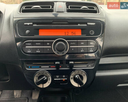 Зелений Міцубісі Спейс Стар, об'ємом двигуна 1 л та пробігом 224 тис. км за 5900 $, фото 12 на Automoto.ua