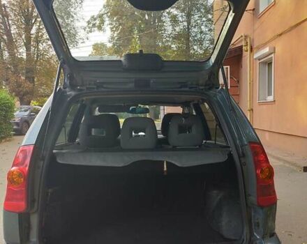 Зелений Міцубісі Спейс Стар, об'ємом двигуна 1.8 л та пробігом 218 тис. км за 3000 $, фото 6 на Automoto.ua