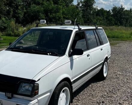 Білий Міцубісі Спейс Вагон, об'ємом двигуна 2 л та пробігом 260 тис. км за 1000 $, фото 1 на Automoto.ua