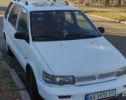 Белый Мицубиси Спейс Вагон, объемом двигателя 2 л и пробегом 493 тыс. км за 2200 $, фото 1 на Automoto.ua