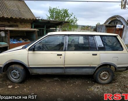 Бежевый Мицубиси Спейс Вагон, объемом двигателя 1.8 л и пробегом 180 тыс. км за 430 $, фото 1 на Automoto.ua