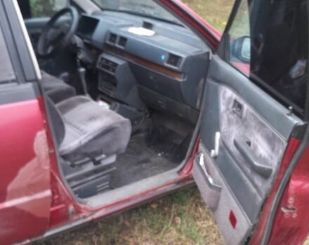 Красный Мицубиси Спейс Вагон, объемом двигателя 1.8 л и пробегом 325 тыс. км за 1150 $, фото 4 на Automoto.ua