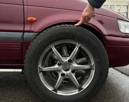 Красный Мицубиси Спейс Вагон, объемом двигателя 2 л и пробегом 480 тыс. км за 3500 $, фото 11 на Automoto.ua