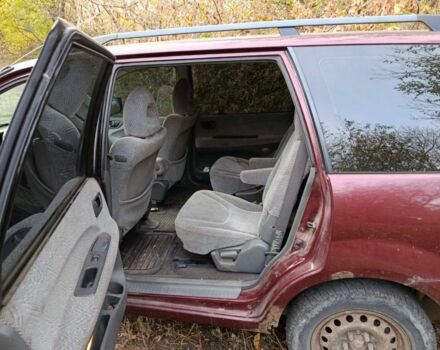 Красный Мицубиси Спейс Вагон, объемом двигателя 2.4 л и пробегом 200 тыс. км за 2944 $, фото 3 на Automoto.ua