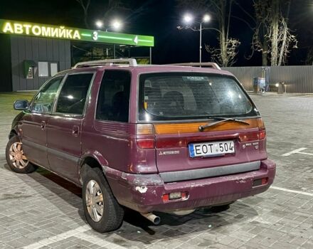 Красный Мицубиси Спейс Вагон, объемом двигателя 2 л и пробегом 300 тыс. км за 1050 $, фото 3 на Automoto.ua