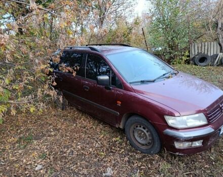 Красный Мицубиси Спейс Вагон, объемом двигателя 2.4 л и пробегом 200 тыс. км за 2944 $, фото 2 на Automoto.ua