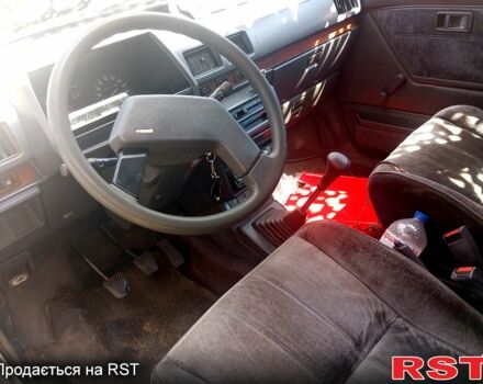 Серый Мицубиси Спейс Вагон, объемом двигателя 2 л и пробегом 200 тыс. км за 700 $, фото 4 на Automoto.ua