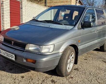 Серый Мицубиси Спейс Вагон, объемом двигателя 1.8 л и пробегом 410 тыс. км за 2000 $, фото 1 на Automoto.ua