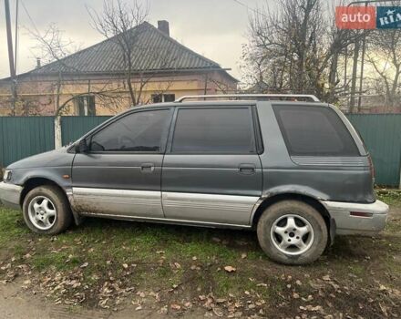 Серый Мицубиси Спейс Вагон, объемом двигателя 1.8 л и пробегом 300 тыс. км за 1500 $, фото 2 на Automoto.ua