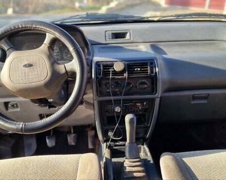 Серый Мицубиси Спейс Вагон, объемом двигателя 1.8 л и пробегом 410 тыс. км за 2000 $, фото 14 на Automoto.ua