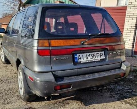 Серый Мицубиси Спейс Вагон, объемом двигателя 1.8 л и пробегом 410 тыс. км за 2000 $, фото 4 на Automoto.ua