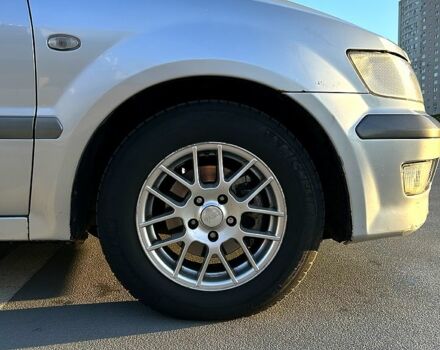 Серый Мицубиси Спейс Вагон, объемом двигателя 2 л и пробегом 394 тыс. км за 4500 $, фото 2 на Automoto.ua