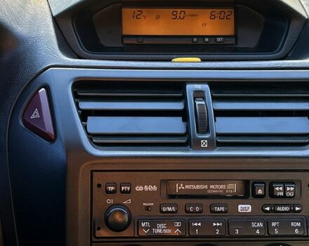 Серый Мицубиси Спейс Вагон, объемом двигателя 2 л и пробегом 394 тыс. км за 4500 $, фото 4 на Automoto.ua