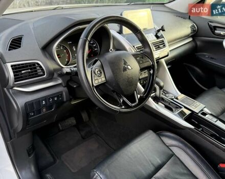 Белый Мицубиси Eclipse Cross, объемом двигателя 1.5 л и пробегом 67 тыс. км за 14400 $, фото 40 на Automoto.ua