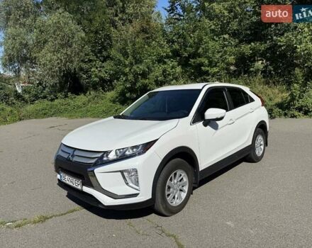 Білий Міцубісі Eclipse Cross, об'ємом двигуна 1.5 л та пробігом 91 тис. км за 16000 $, фото 6 на Automoto.ua