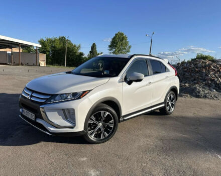Білий Міцубісі Eclipse Cross, об'ємом двигуна 1.5 л та пробігом 65 тис. км за 17500 $, фото 3 на Automoto.ua