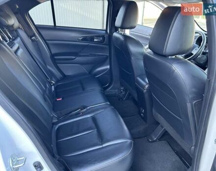 Белый Мицубиси Eclipse Cross, объемом двигателя 1.5 л и пробегом 65 тыс. км за 19000 $, фото 6 на Automoto.ua