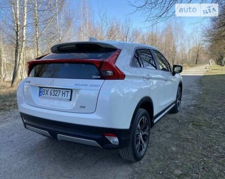 Белый Мицубиси Eclipse Cross, объемом двигателя 1.5 л и пробегом 55 тыс. км за 18700 $, фото 6 на Automoto.ua