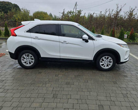 Белый Мицубиси Eclipse Cross, объемом двигателя 1.5 л и пробегом 187 тыс. км за 13999 $, фото 2 на Automoto.ua
