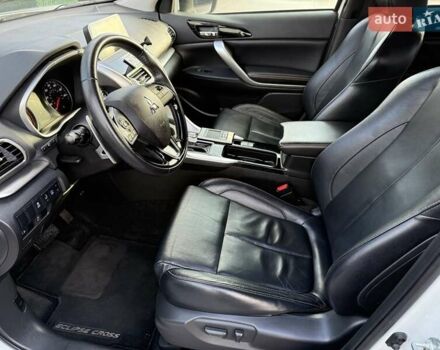 Белый Мицубиси Eclipse Cross, объемом двигателя 1.5 л и пробегом 67 тыс. км за 14400 $, фото 37 на Automoto.ua