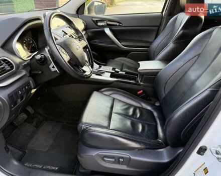 Белый Мицубиси Eclipse Cross, объемом двигателя 1.5 л и пробегом 67 тыс. км за 14400 $, фото 35 на Automoto.ua